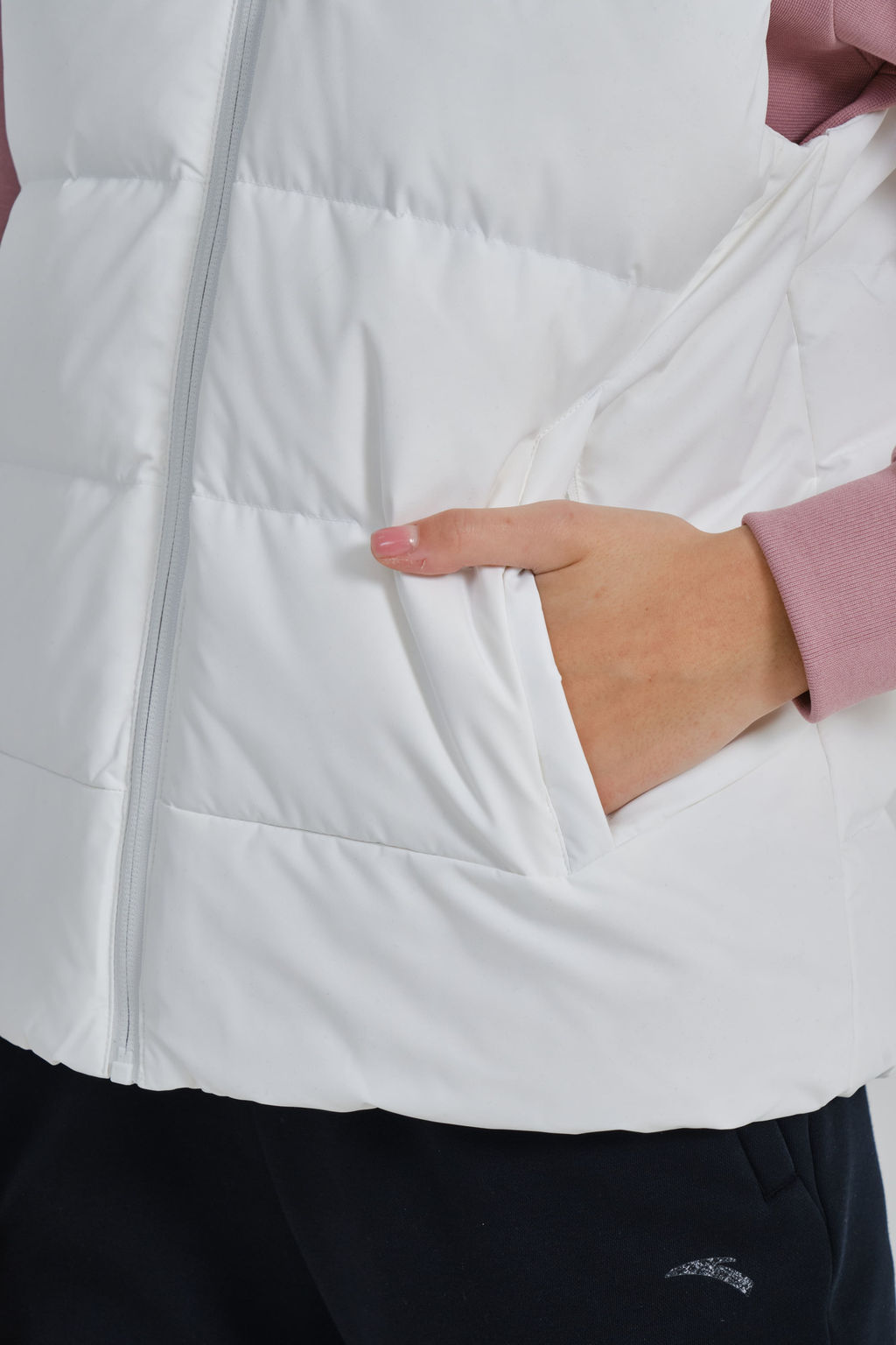 Пуховый жилет Белый - Anta фото 2