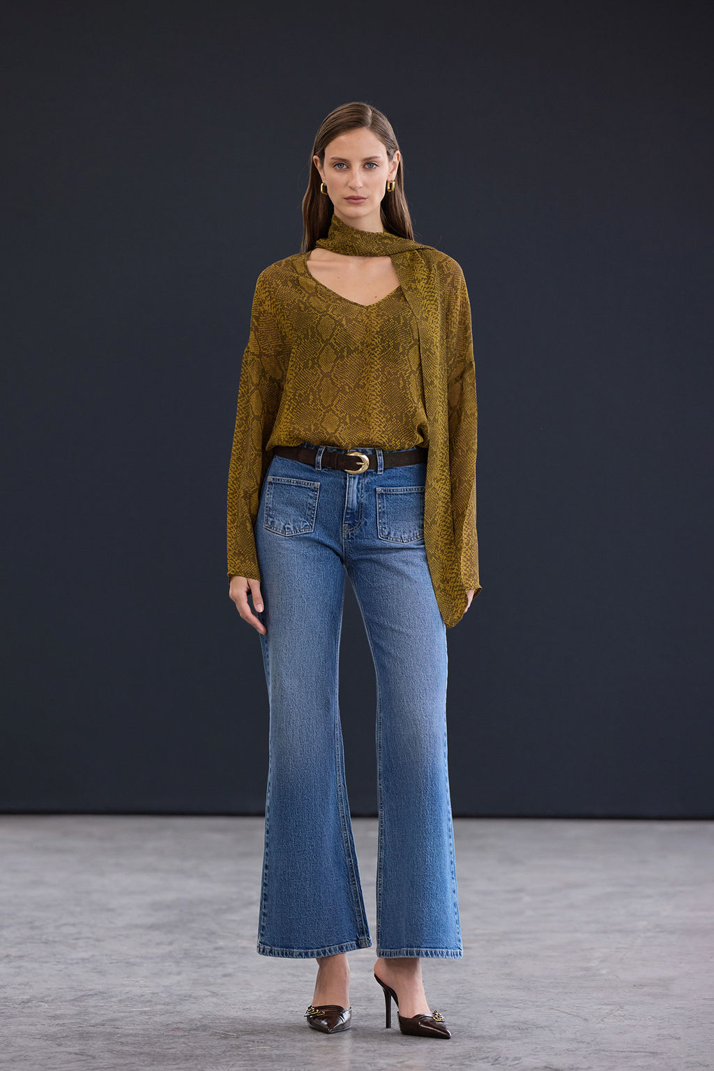 Trendyol Studio Yesil Animal Y?lan Desenli Sal Detayl? Transparan Dokuma Bluz TWOAW26BZ00275 - Trendyolmilla фото 3