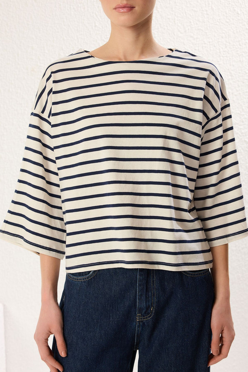 TRENDYOLMILLA Antrasit Cizgili Relaxed/Rahat Kal?p Truvakar Kol Orme T-Shirt TWOSS25TS00115  фото 8