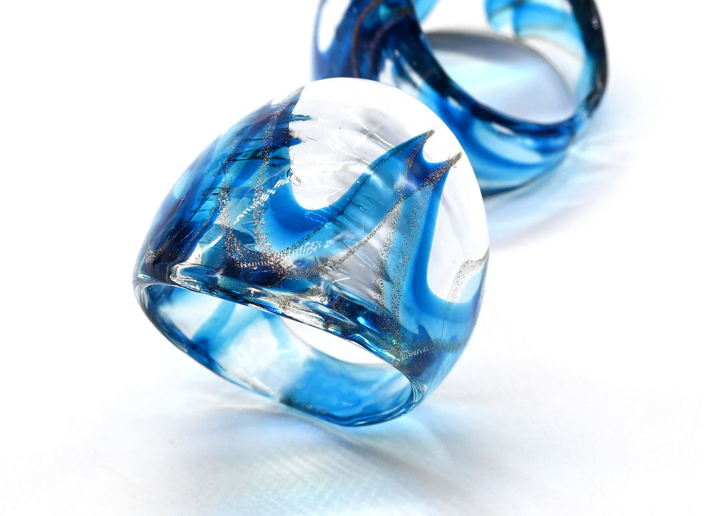 Стеклянное кольцо модель 6 цв.голубой Радуга камня