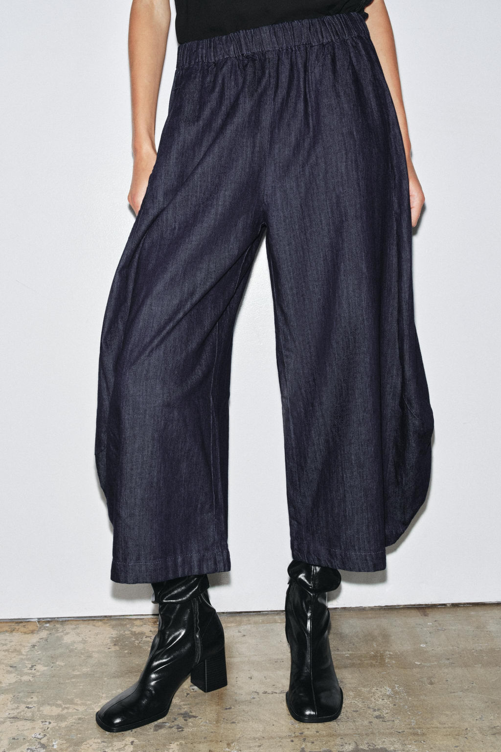 ZW COLLECTION VOLUME DENIM TROUSERS - Zara фото 2