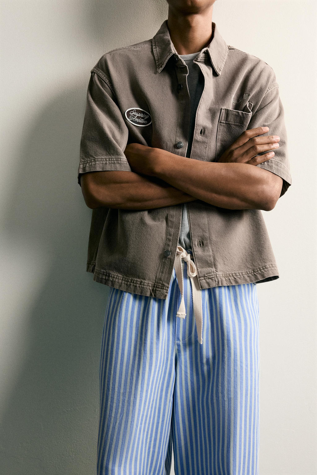 SOBRECAMISA BOXY FIT BORDADO PARCHES / Marr?n / Topo - Zara фото 6