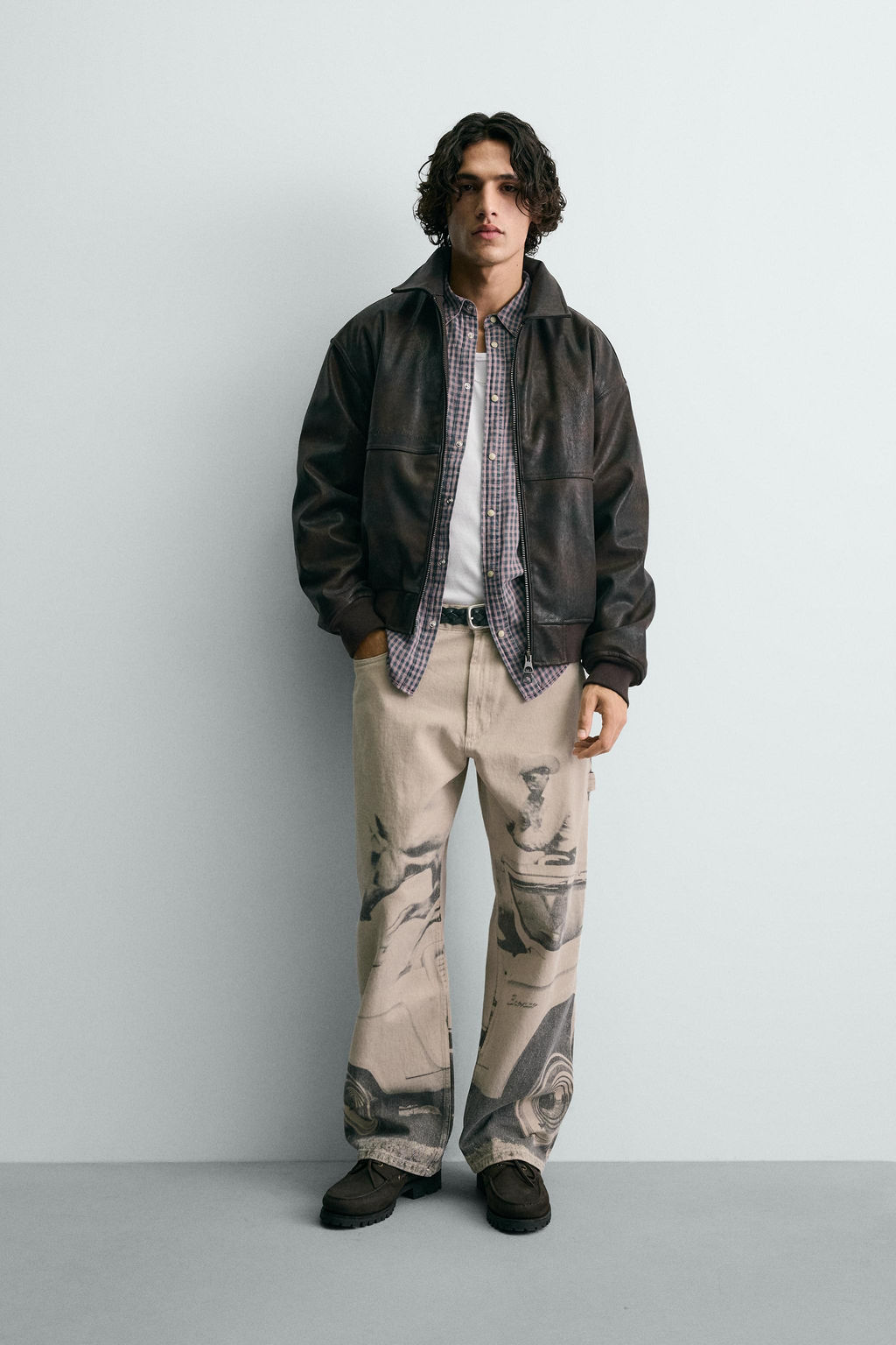 EMBOSSED FAUX LEATHER BOMBER JACKET FORD - Zara фото 10