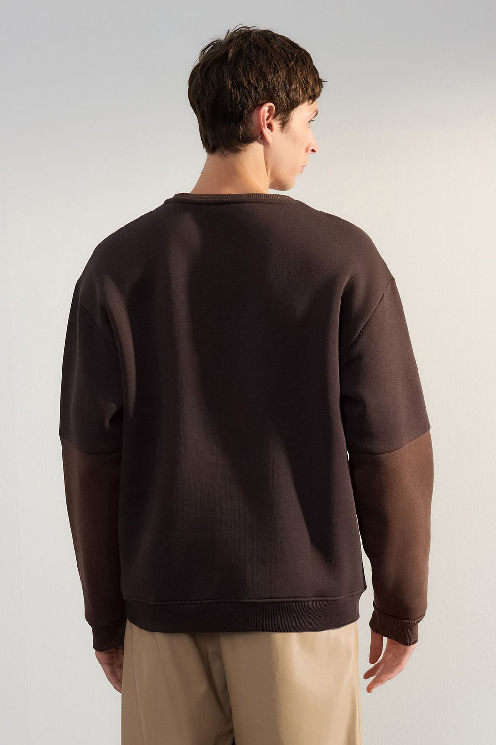 TRENDYOL MAN Lacivert Oversize/Genis Kesim Renk Bloklu Ici Polarl? Basic Sweatshirt TMNAW25SW00013 - Trendyolmilla фото 14