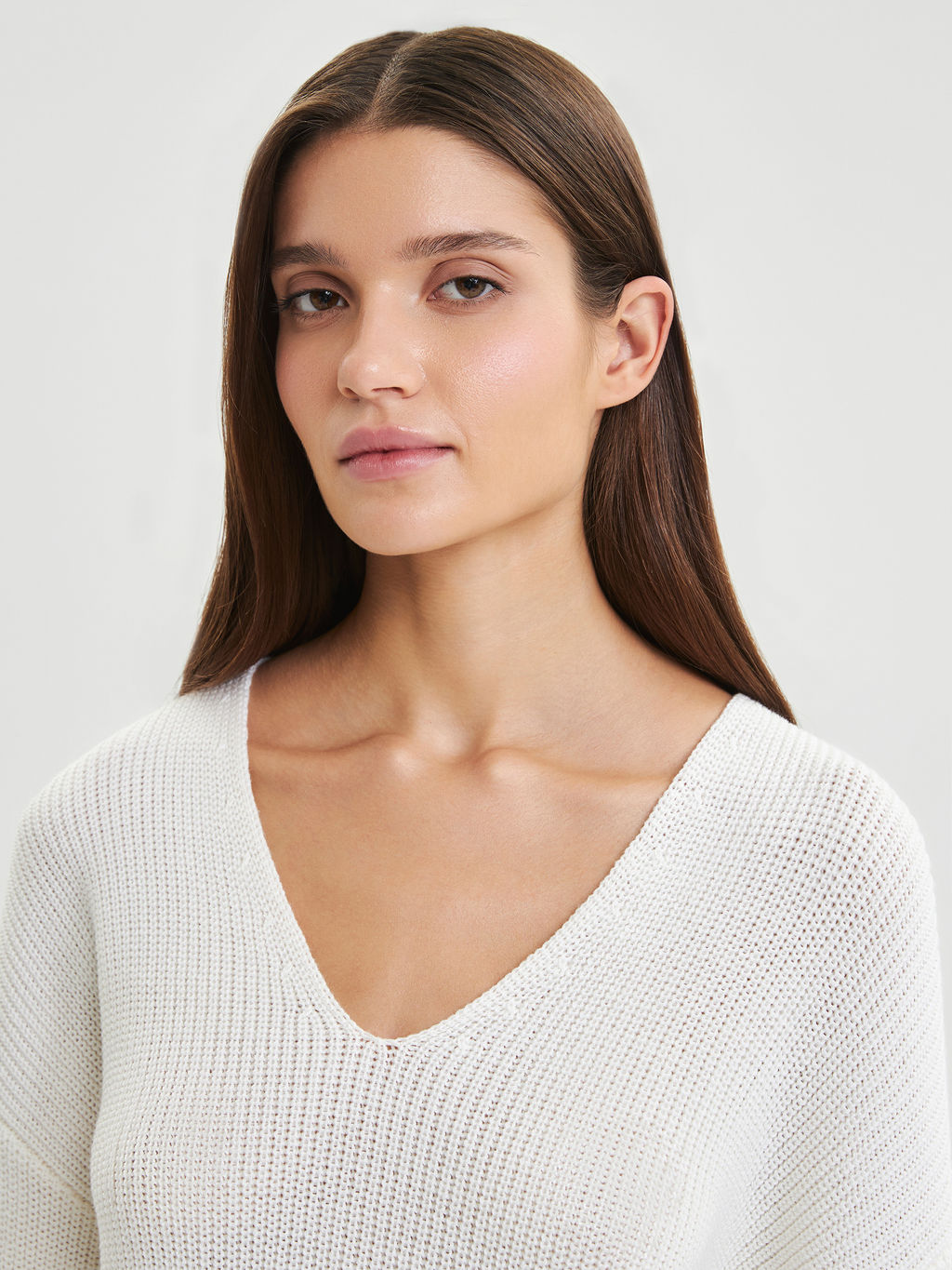 Джемпер с вырезом / Zarina  фото 6