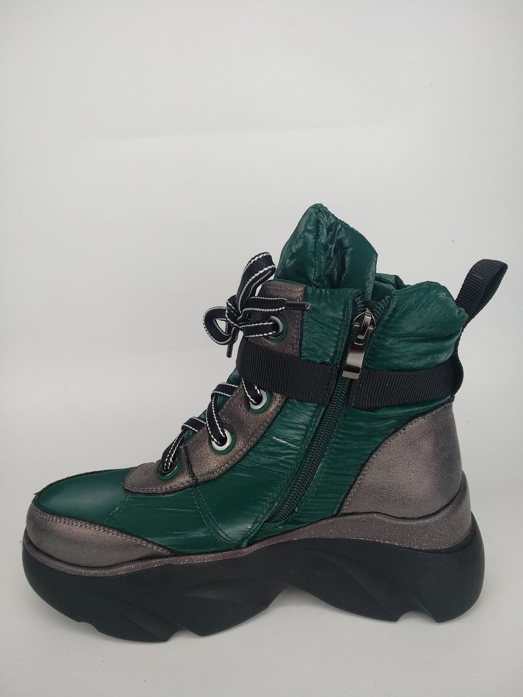 Дутики в составе шерсть