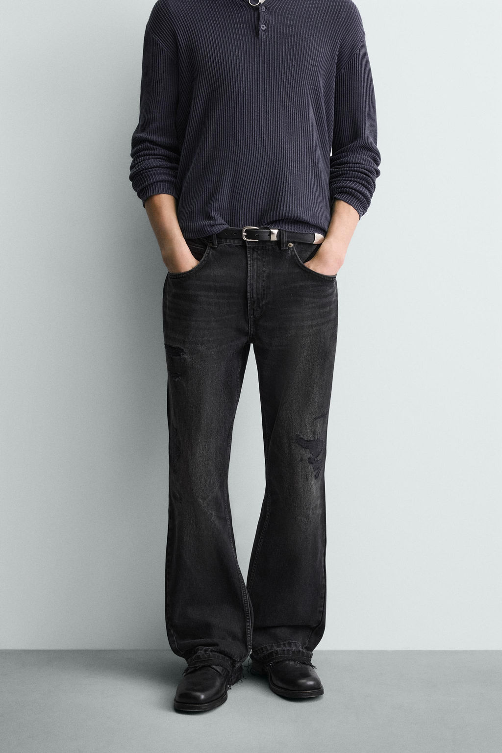 RIPPED FLARE FIT JEANS - Zara фото 12