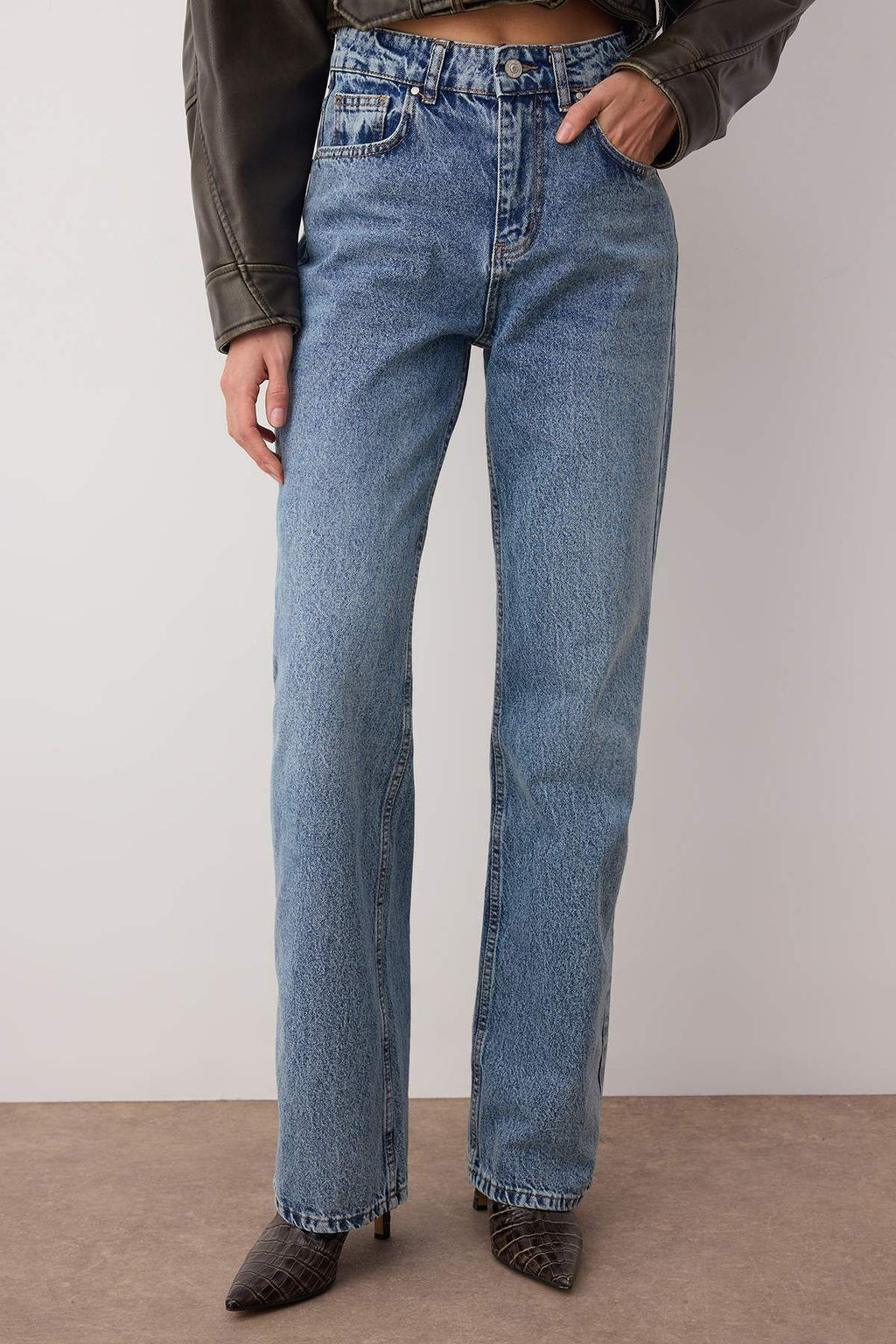 Antrasit Yuksek Bel Genis Paca Wide Leg Jeans TWOAW26JE00083 - Trendyolmilla фото 3