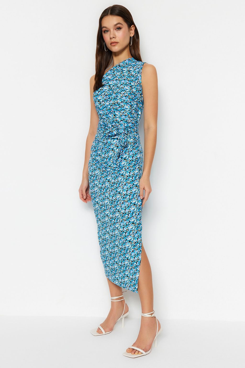 Mavi Bask?l? Vucuda Oturan Tek Omuz Asimetrik Degaje Detayl? Orme Esnek Kalem Elbise TWOSS23EL02182