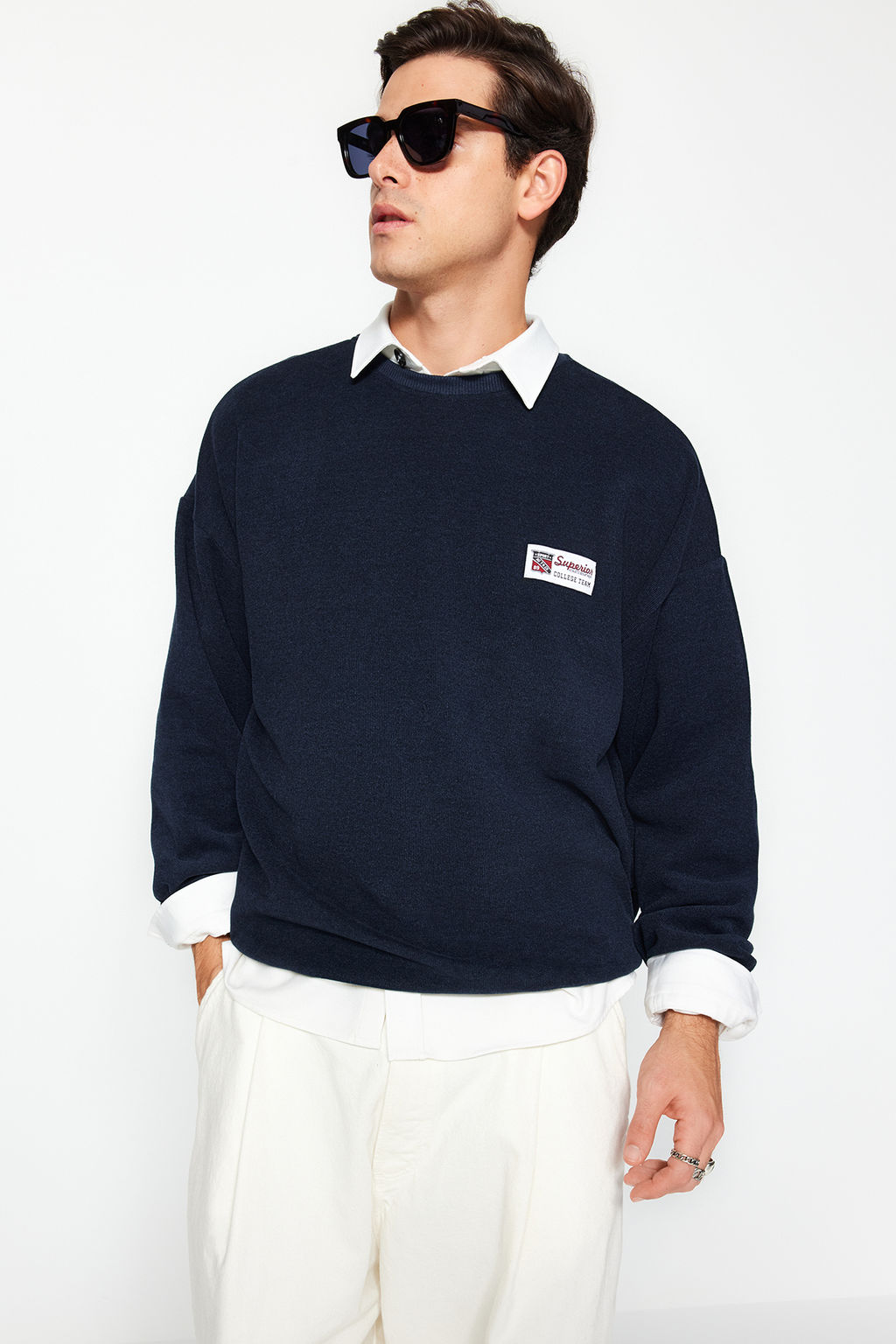 TRENDYOL MAN Lacivert Oversize/Genis Kesim Yumusak Dokulu Kolej Temal? Sweatshirt TMNAW24SW00245 - Trendyolmilla фото 3