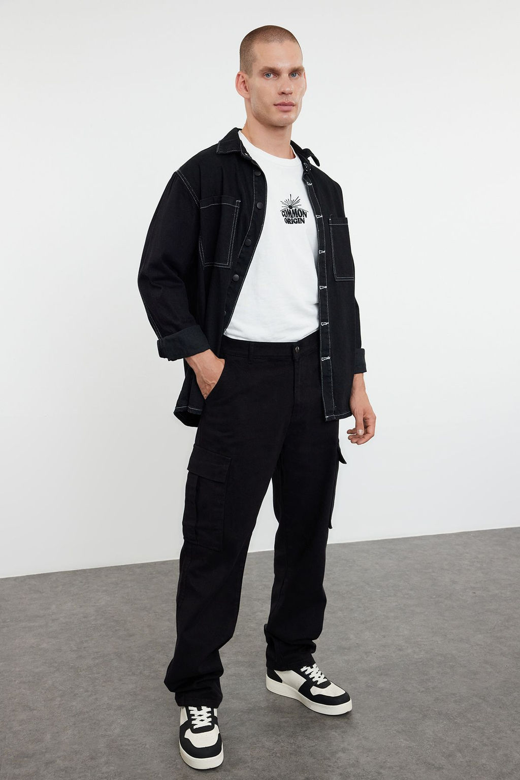 TRENDYOL MAN Siyah Kargo Cepli Gabardin Baggy/Bol Kesim %100 Pamuklu Rahat Pantolon TMNSS24PL00021 - Trendyolmilla фото 4