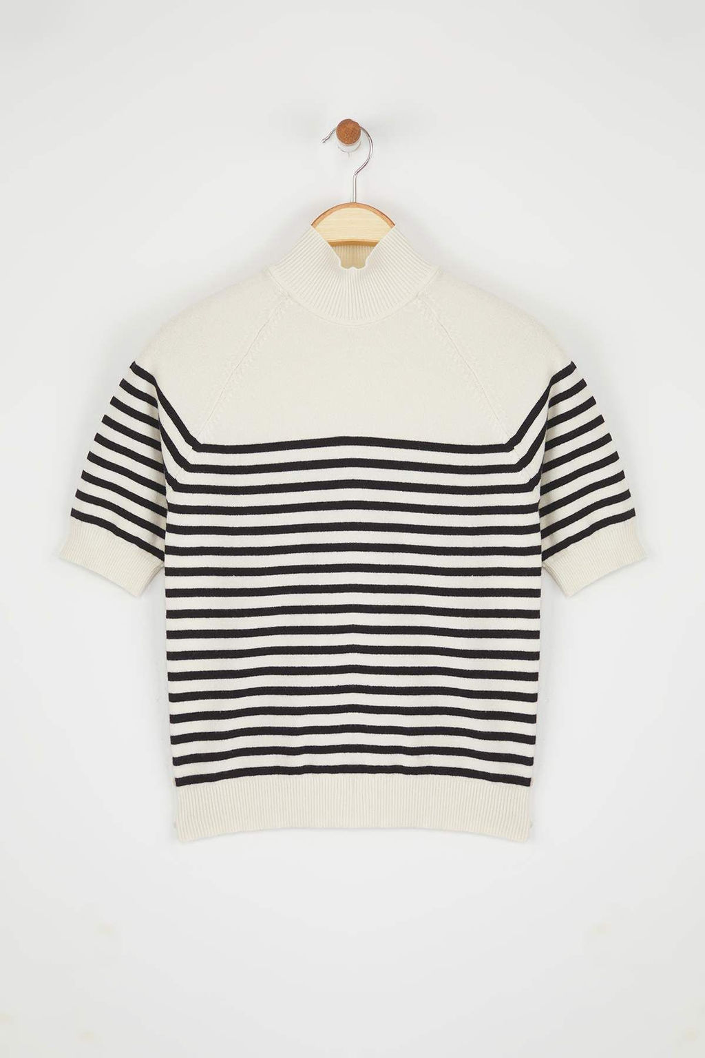 Trendyolmilla Gri Premium Iplik/Ozel Iplik Yumusak Tuseli Basic Triko Bluz TWOAW24BZ00005