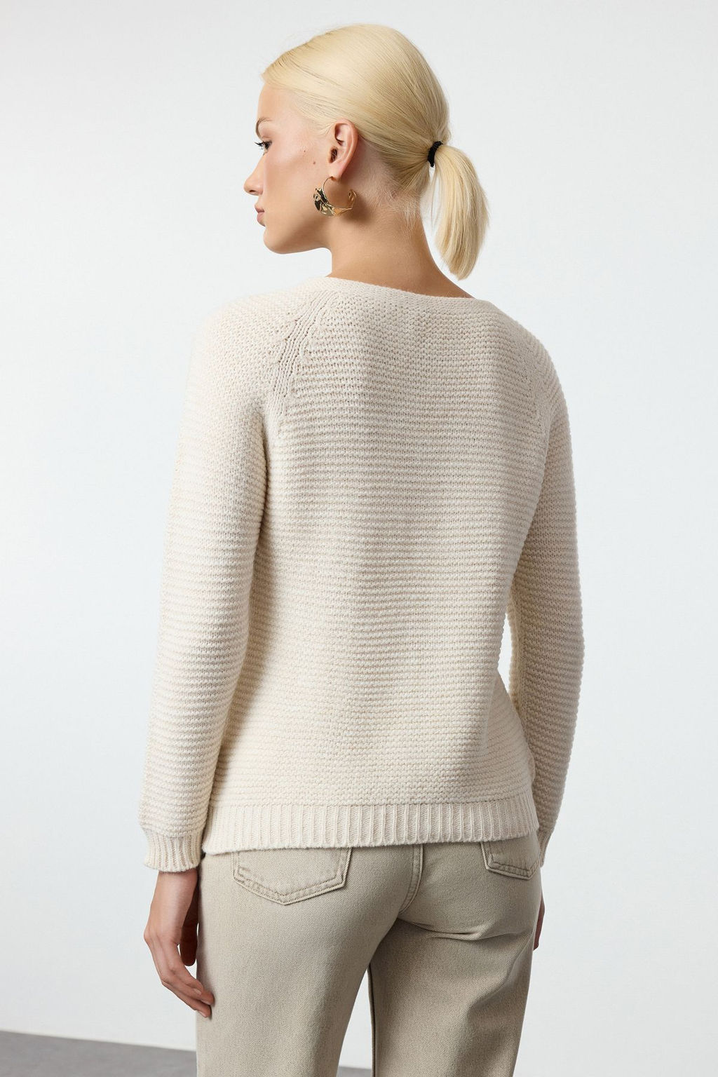 Zumrut Yesili Yumusak Dokulu Sac Orgulu Dikissiz Triko Kazak TWOAW25KZ00047 - Trendyolmilla фото 10