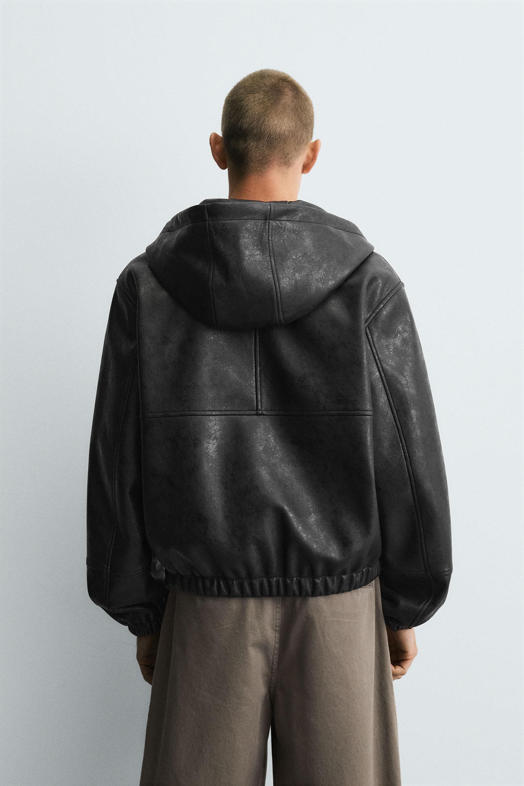 HOODED LEATHER EFFECT JACKET - Zara фото 3