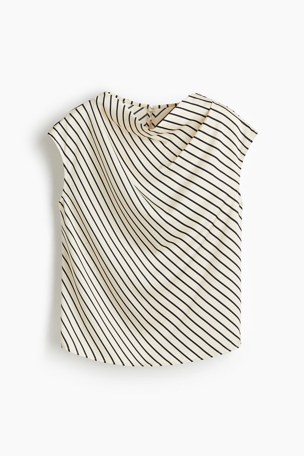 Blusa de sat?n con manga japonesa