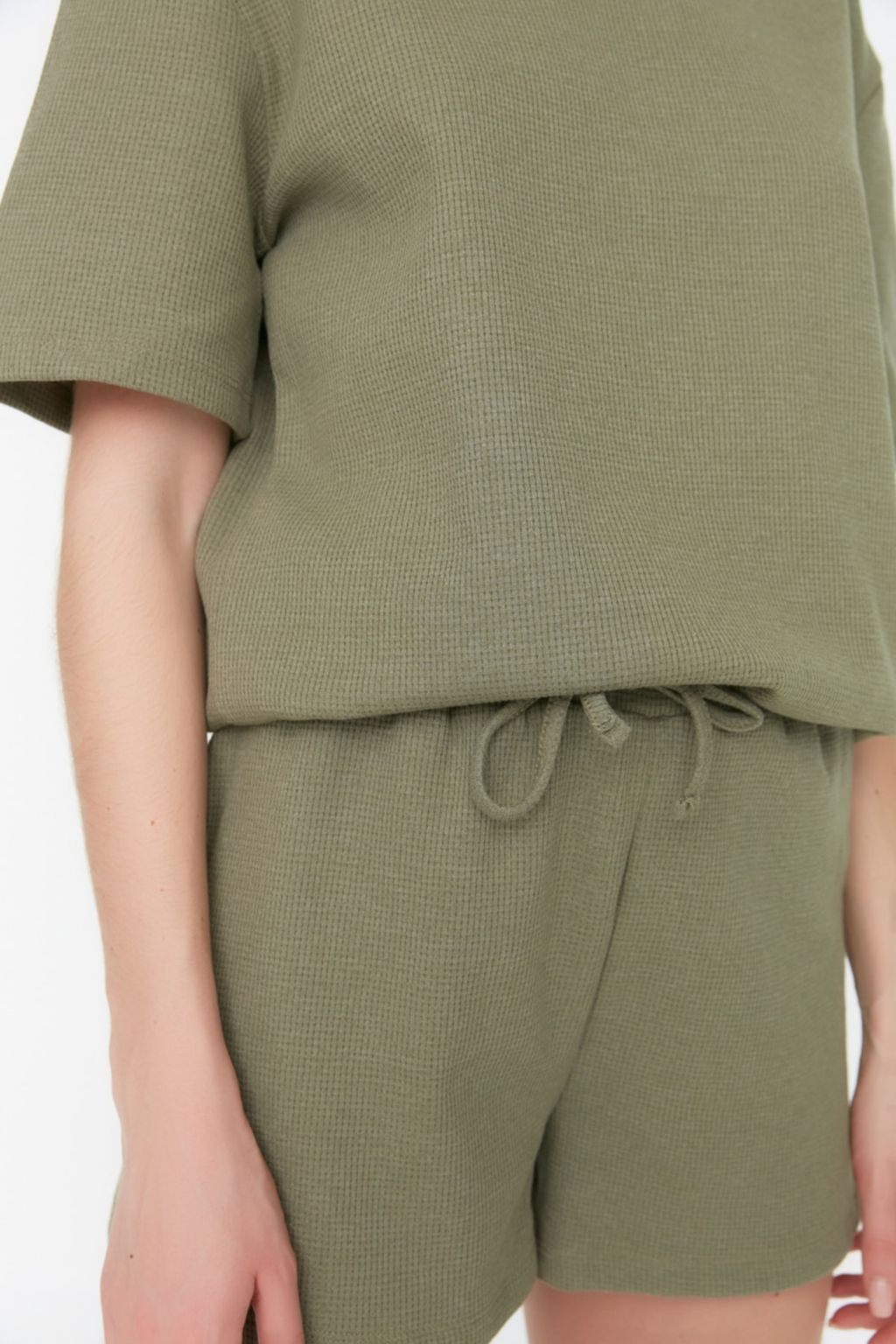 Trendyolmilla Siyah Waffle Kumas Sortlu Orme Pijama Tak?m? THMSS22PT0524  фото 12