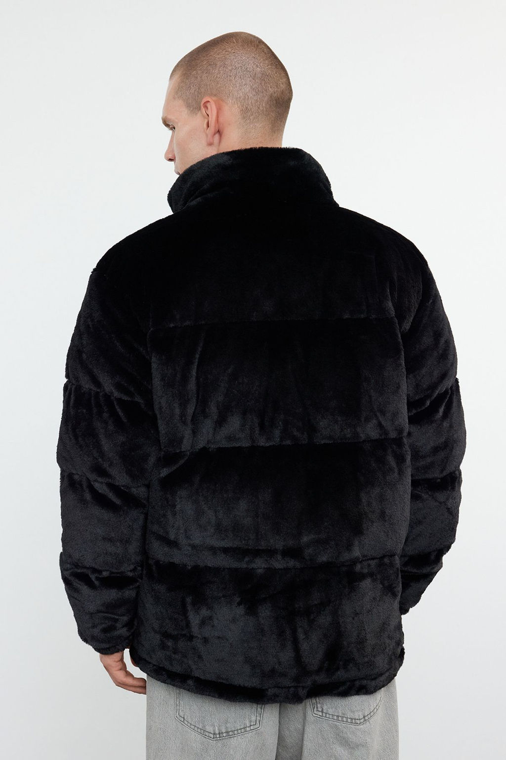 Trendyolmilla Man Siyah Regular Fit Pelus Kumas Astarl? Dolgulu K?sl?k Sisme Mont TMNAW25MO00010  фото 5