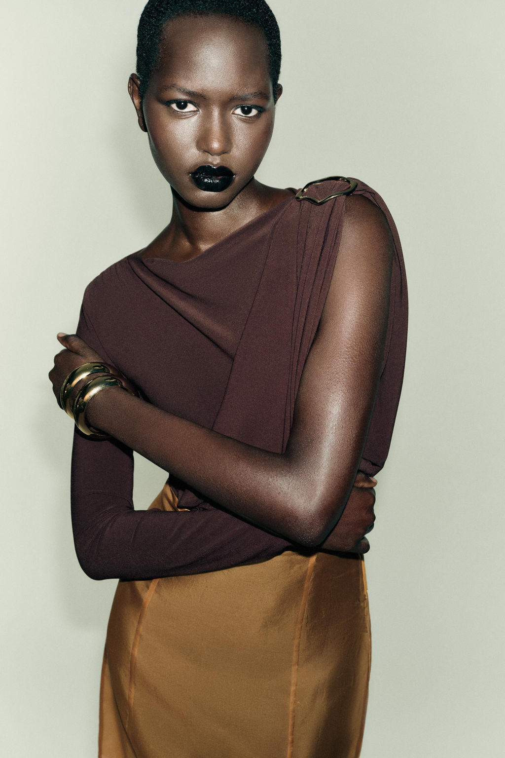 FLOWING BODYSUIT WITH BROOCH DETAIL - Zara фото 2