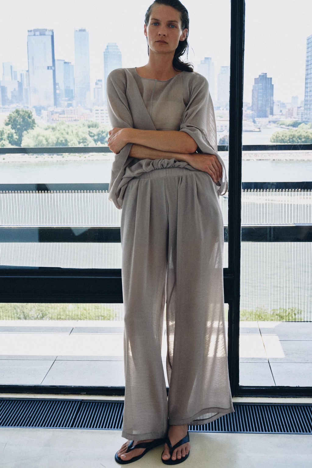 BODY FLUIDO SEMITRANSPARENTE / Gris medio - Zara фото 2