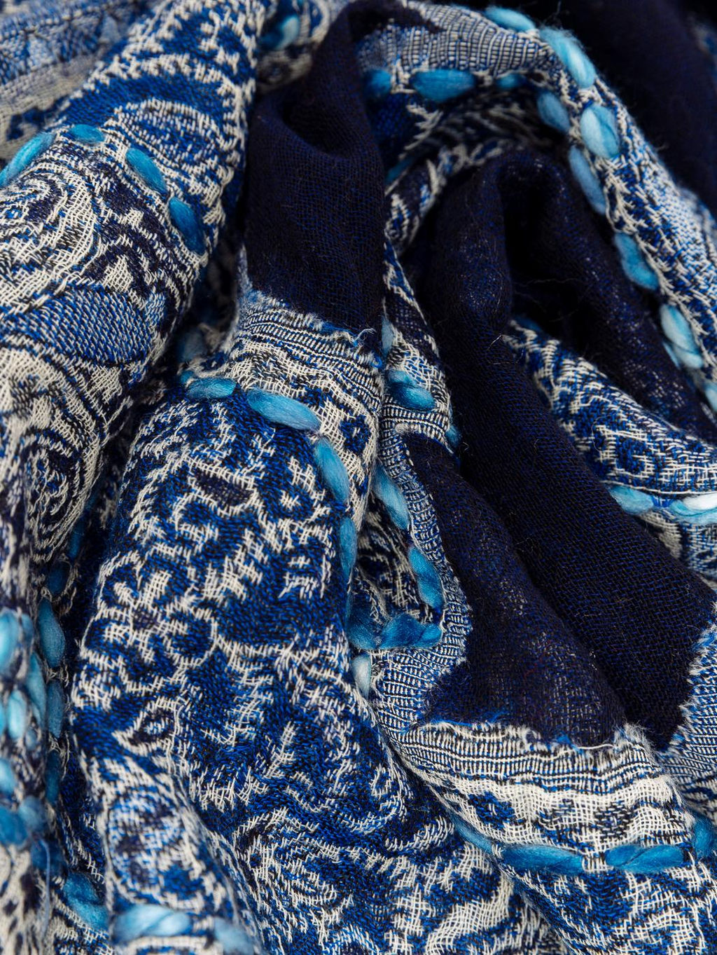 Палантин с вышивкой (шерсть 100%) № Тк903/148 - Ганг фото 3