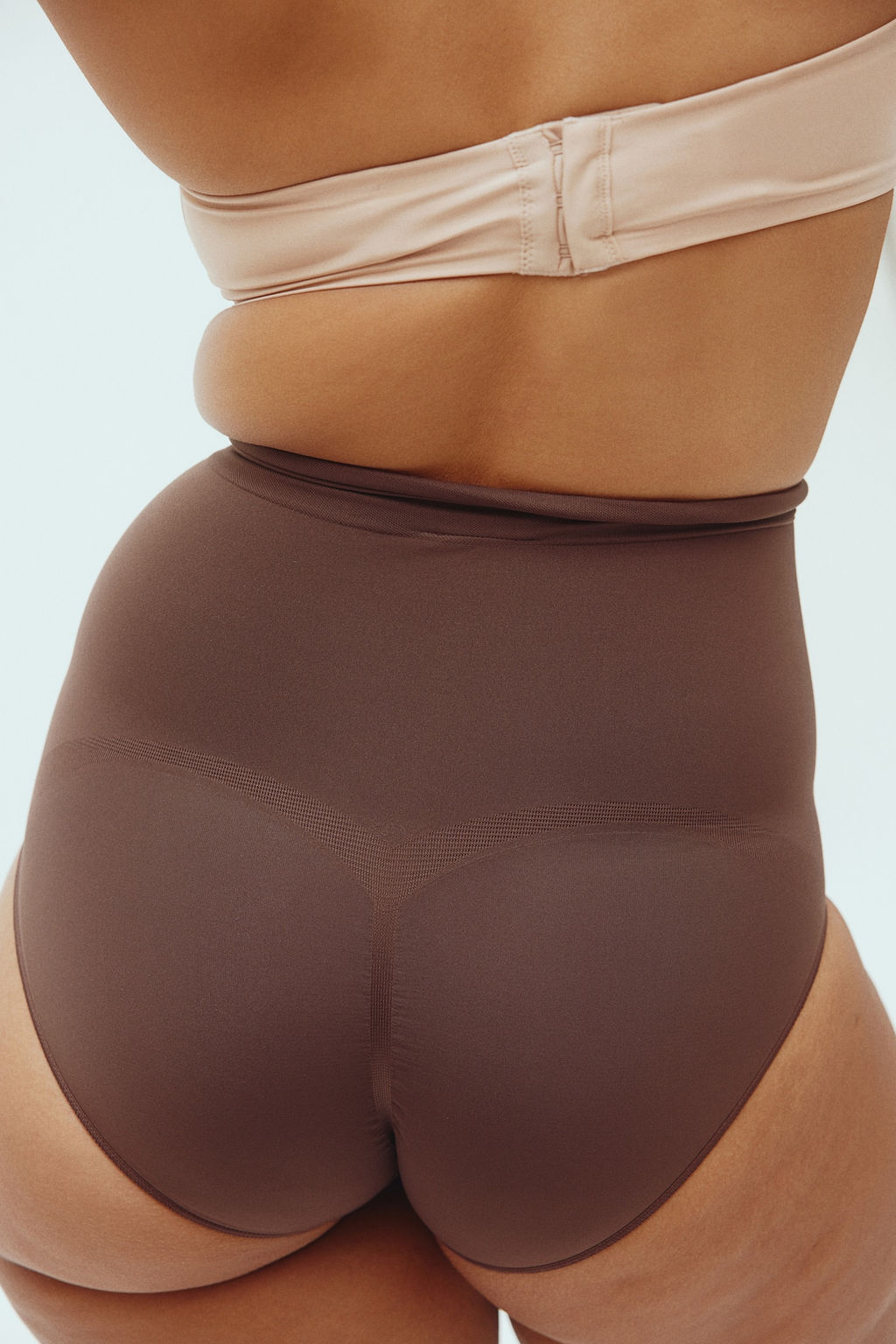 Bragas Stretchy & sculpting Firm Shape - H&m фото 3