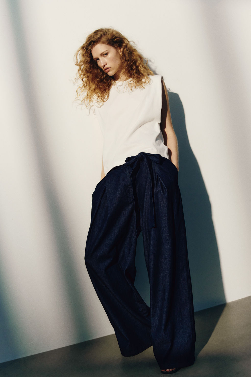 Pantal?n denim con lazada - H&m фото 4