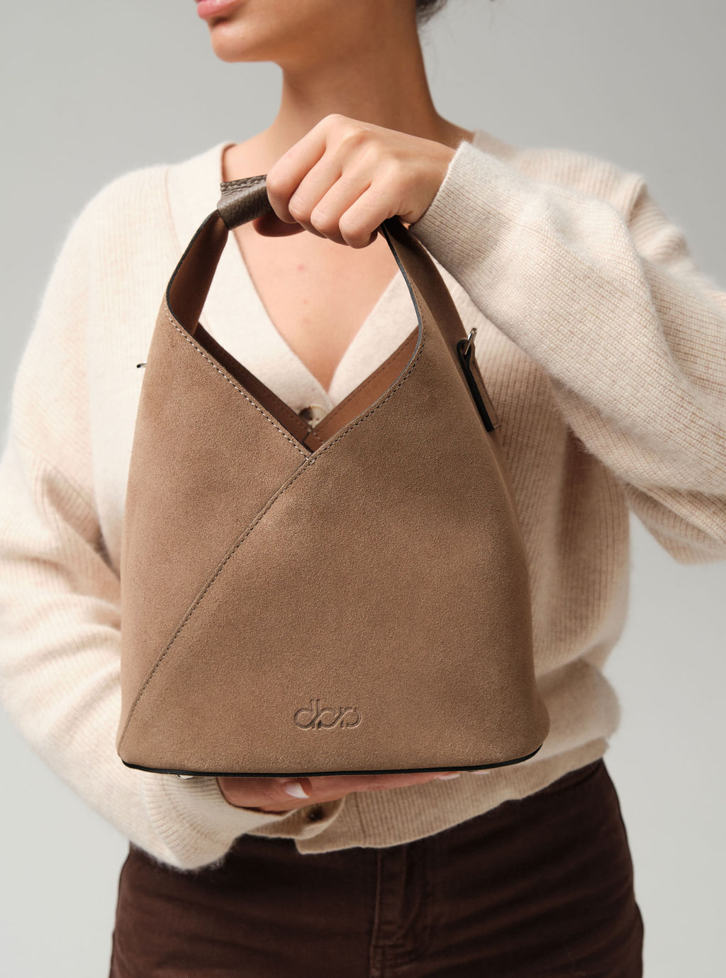 Замшевая сумка Rebecca DBR 31370 серо-коричневый