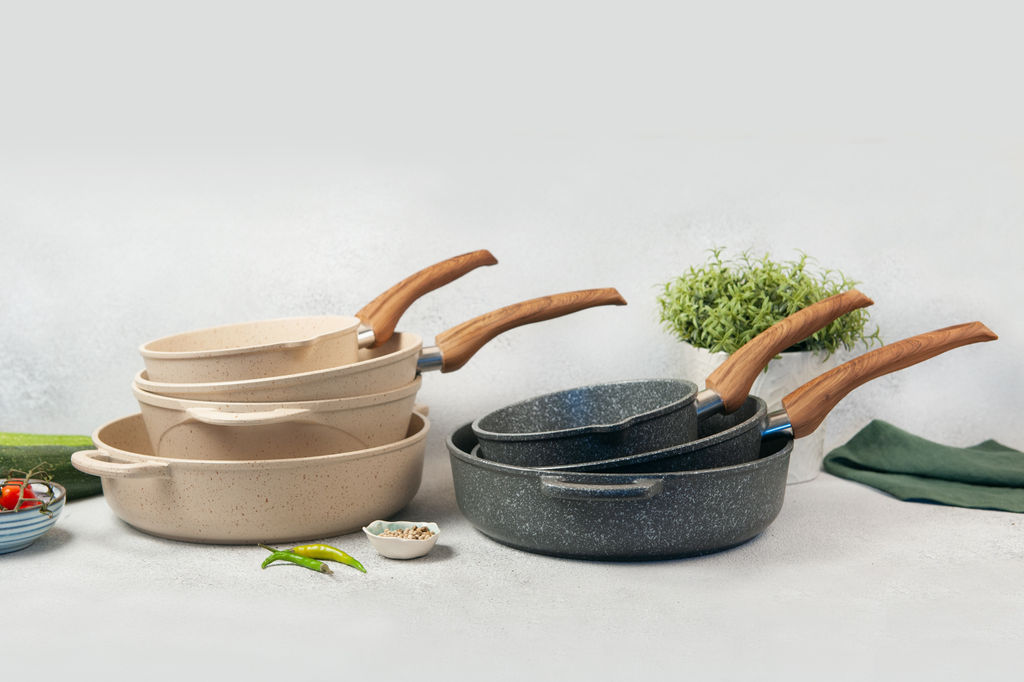 Сковорода 200/51мм Гармония ОНИКС пласт/руч. без кр, с2051он