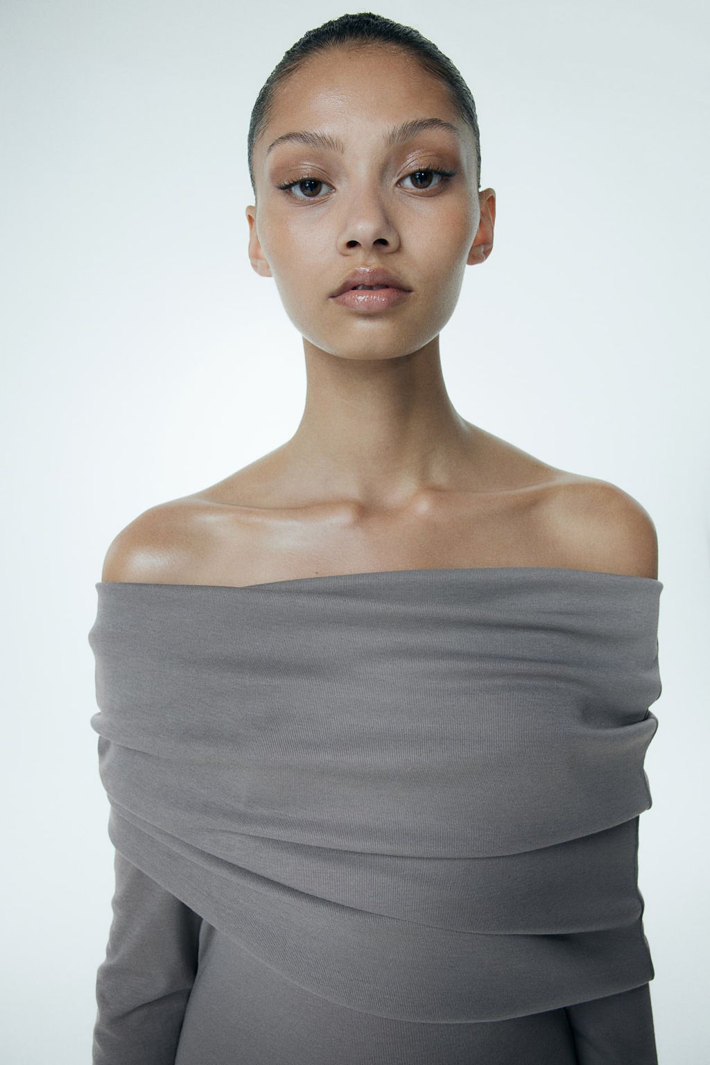 Vestido off-the-shoulder con escote vuelto - H&m фото 2