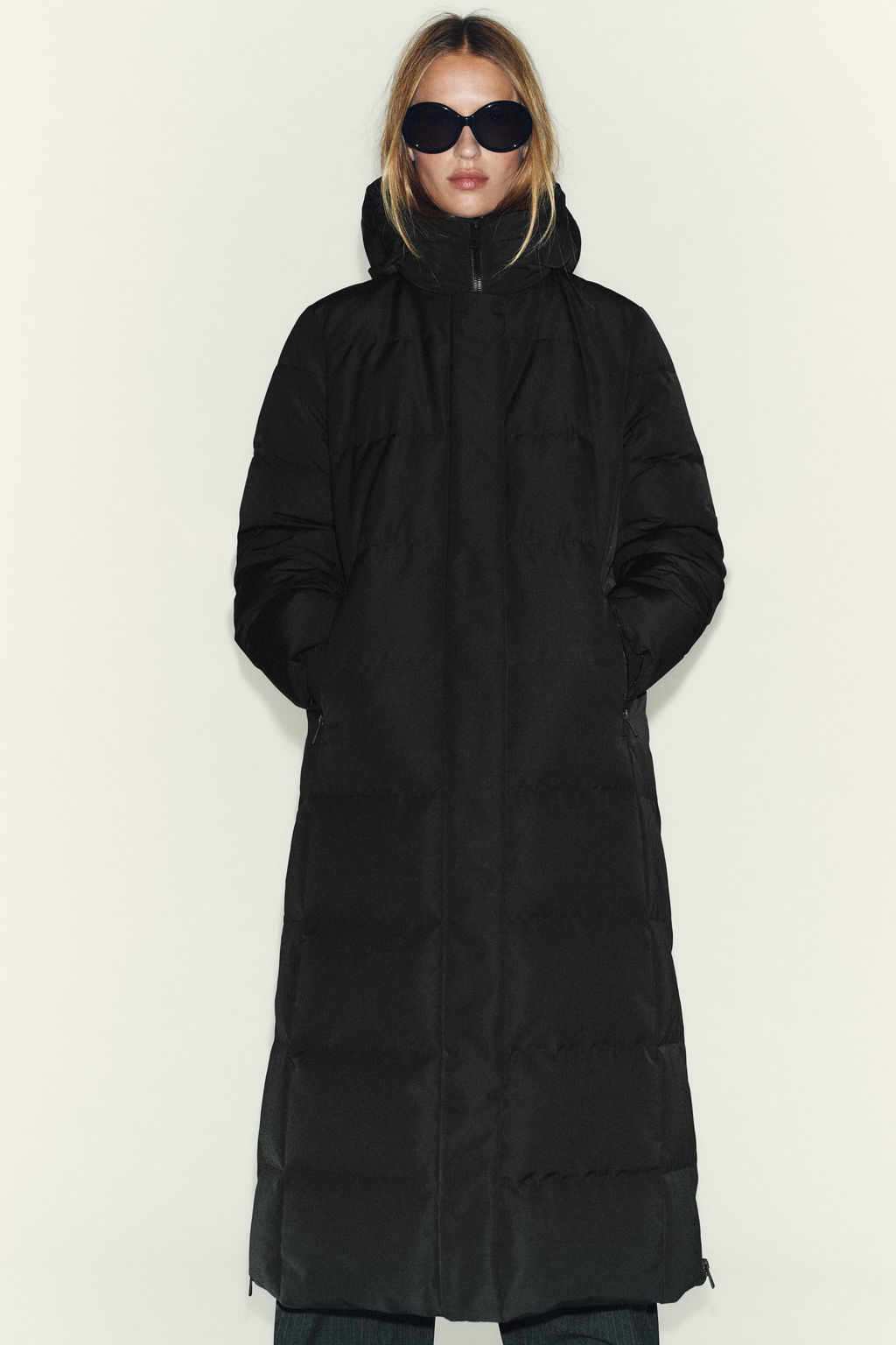 ANORAK ACOLCHADO EXTRA LARGO 60% PLUM?N 40% PLUMA CAPUCHA WATER REPELLENT WINDPROOF / Negro - Zara фото 2
