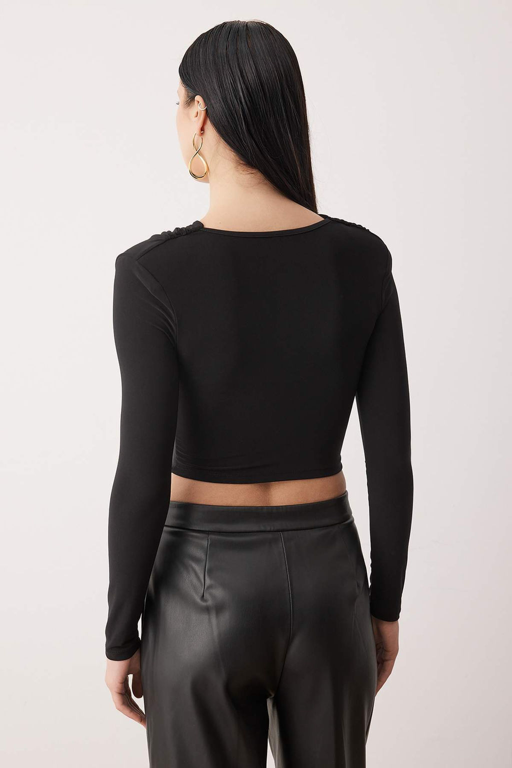 Siyah Toka Detayl? V Yaka Uzun Orme Sandy Party Bluz TPRAW26BZ00063 - Trendyolmilla фото 4