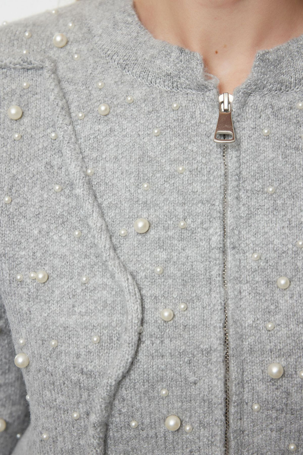 Gri Yumusak Dokulu Fermuarl? Tas Islemeli Ceket Gorunumlu Triko H?rka TWOAW25HI00168