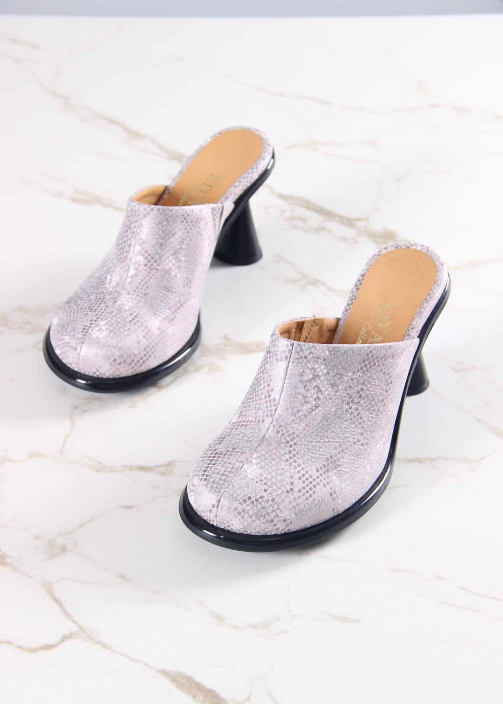 Сабо 6112.PODYUM133bl. светлый мутон