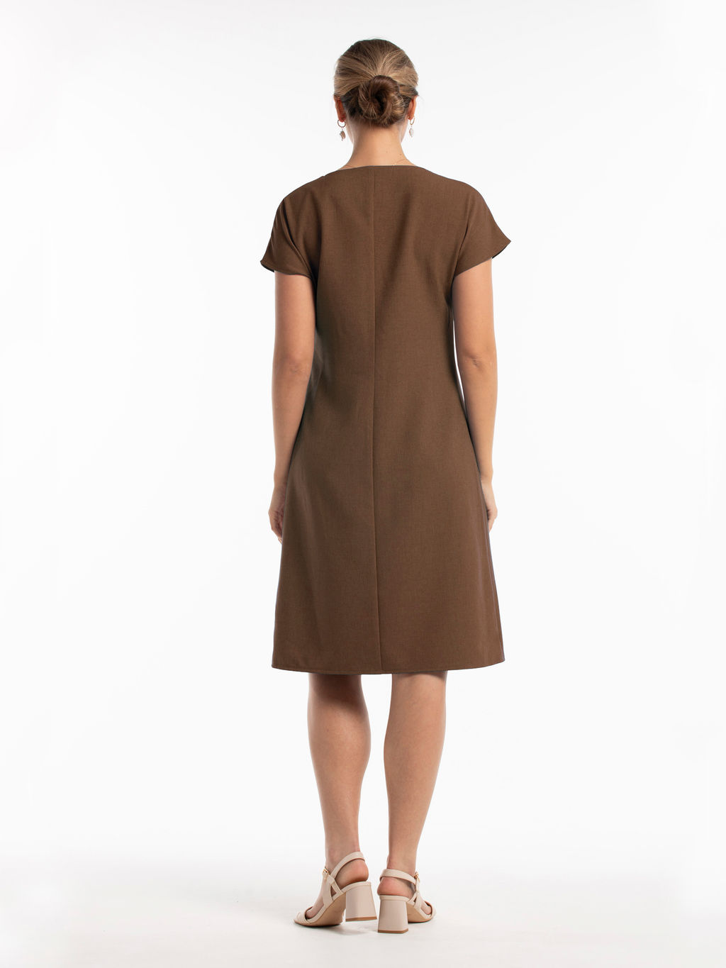 Летнее платье с контрастной отделкой капучино - Odis фото 7