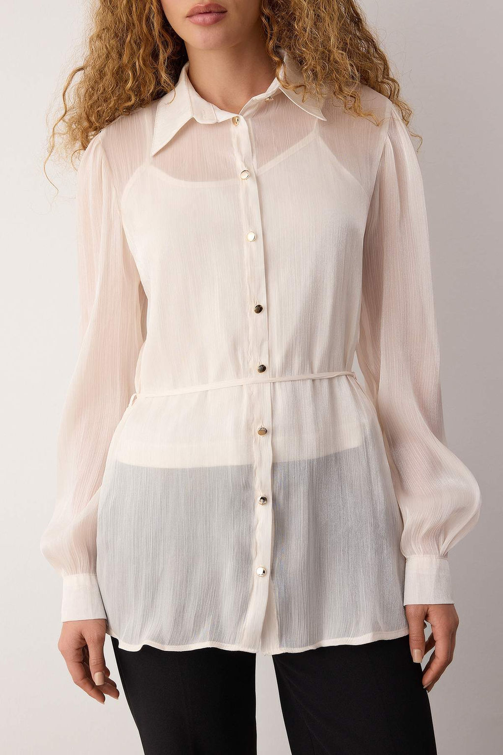 Beyaz Parlak Kumas Ici Atletli Gomlek TWOAW26GO00109 - Trendyolmilla фото 3