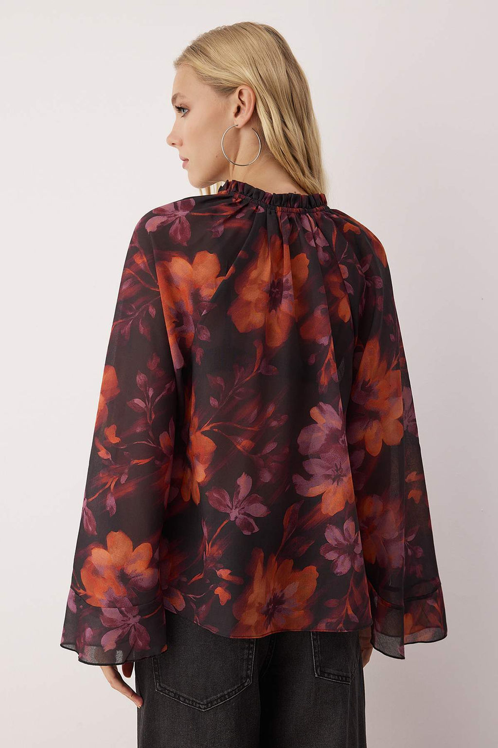 Cok Renkli Volan Kollu Leopar Desenli Dokuma Bluz TWOAW26BZ00054 - Trendyolmilla фото 4