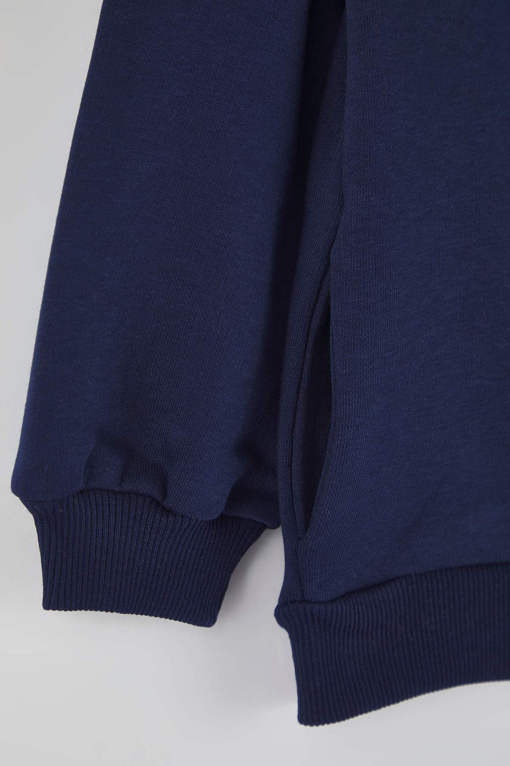 Lacivert Erkek Cocuk Pamuklu Bask?l? Kapusonlu Regular Orme Sweatshirt TKDAW26SW00032 - Trendyolmilla фото 3