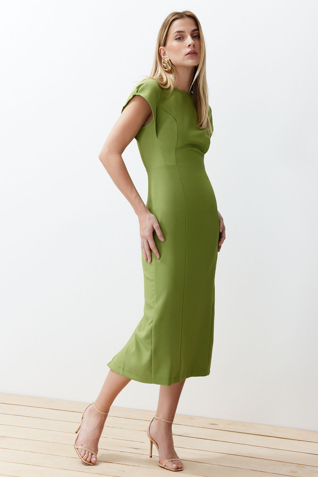 Yesil Vucudu Saran Dusuk Kol Bisiklet Yaka Midi Kalem Etek Dokuma Elbise TWOSS24EL00608 - Trendyolmilla фото 2