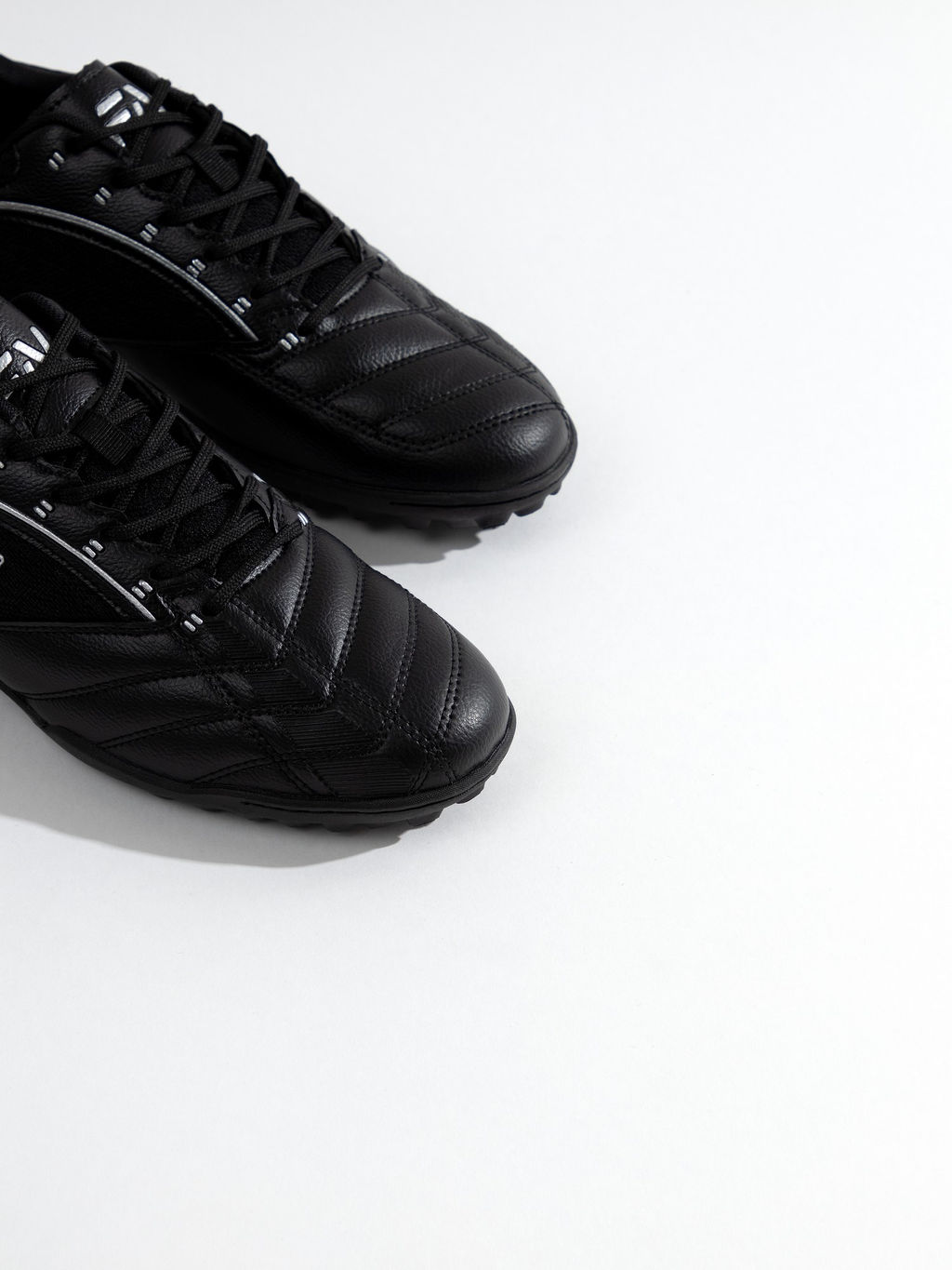 Детские шиповки FN Core Kid (TF) Black