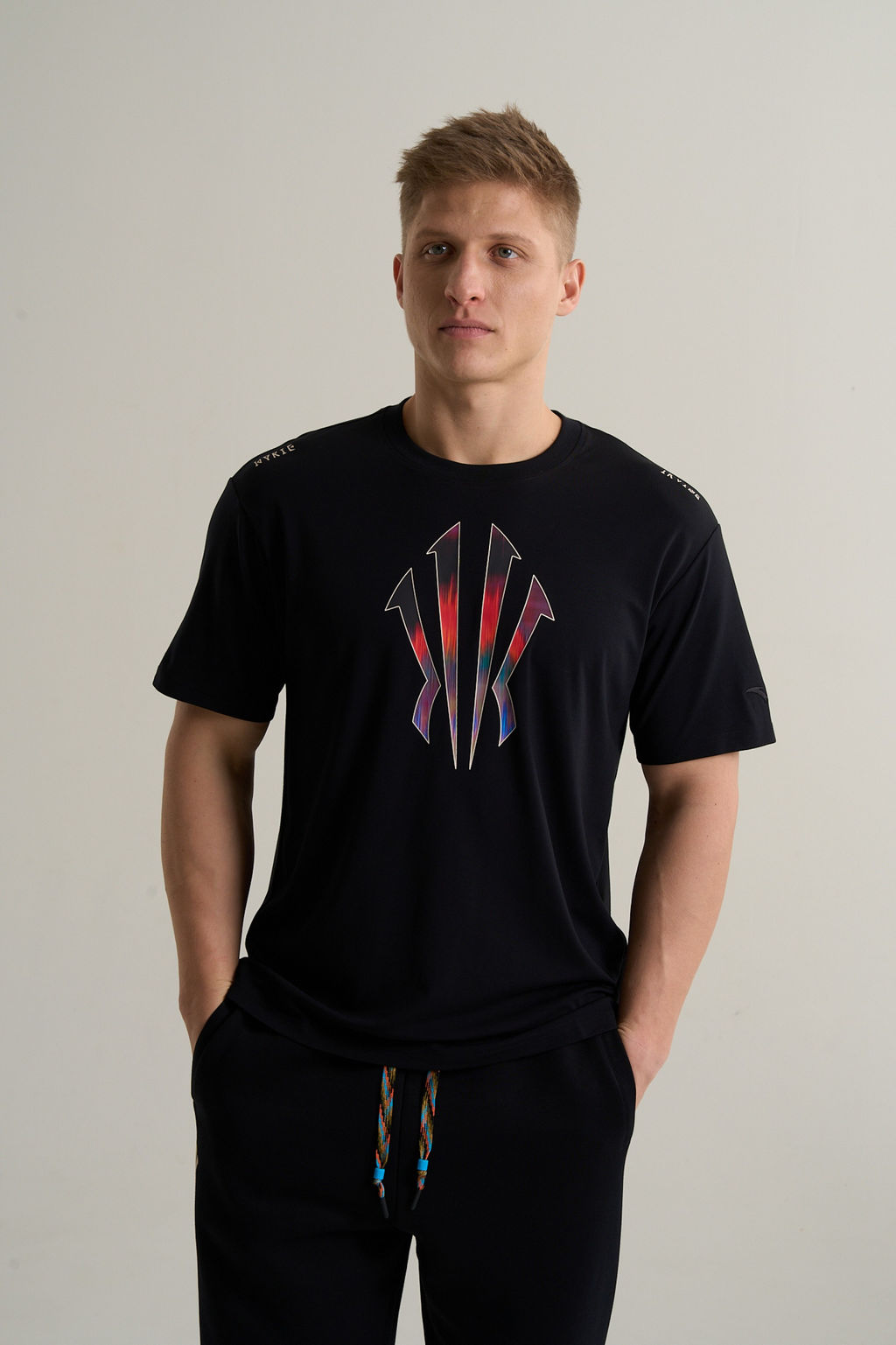 Футболка Черный