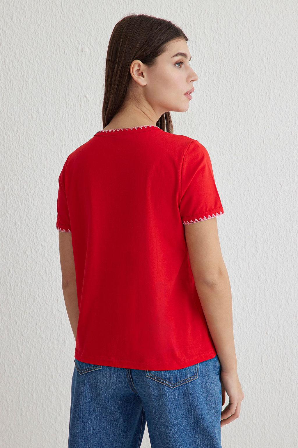 K?rm?z? %100 Pamuk Kontrast Dikis Detayl? Basic Bisiklet Yaka Orme T-Shirt TWOSS19AD0085