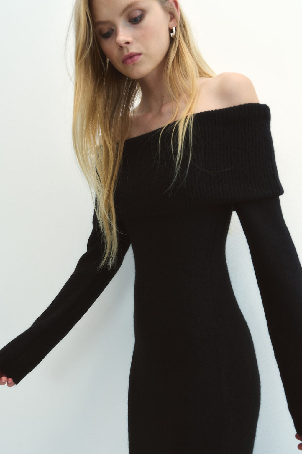 Vestido off-the-shoulder en punto fino - H&m фото 3