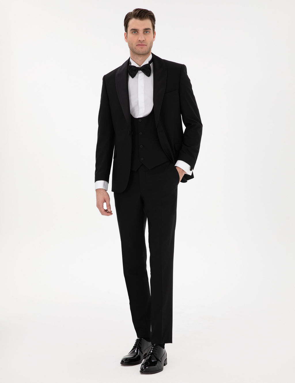 Смокинг Pierre Cardin Ex Slim Fit с жилетом черный