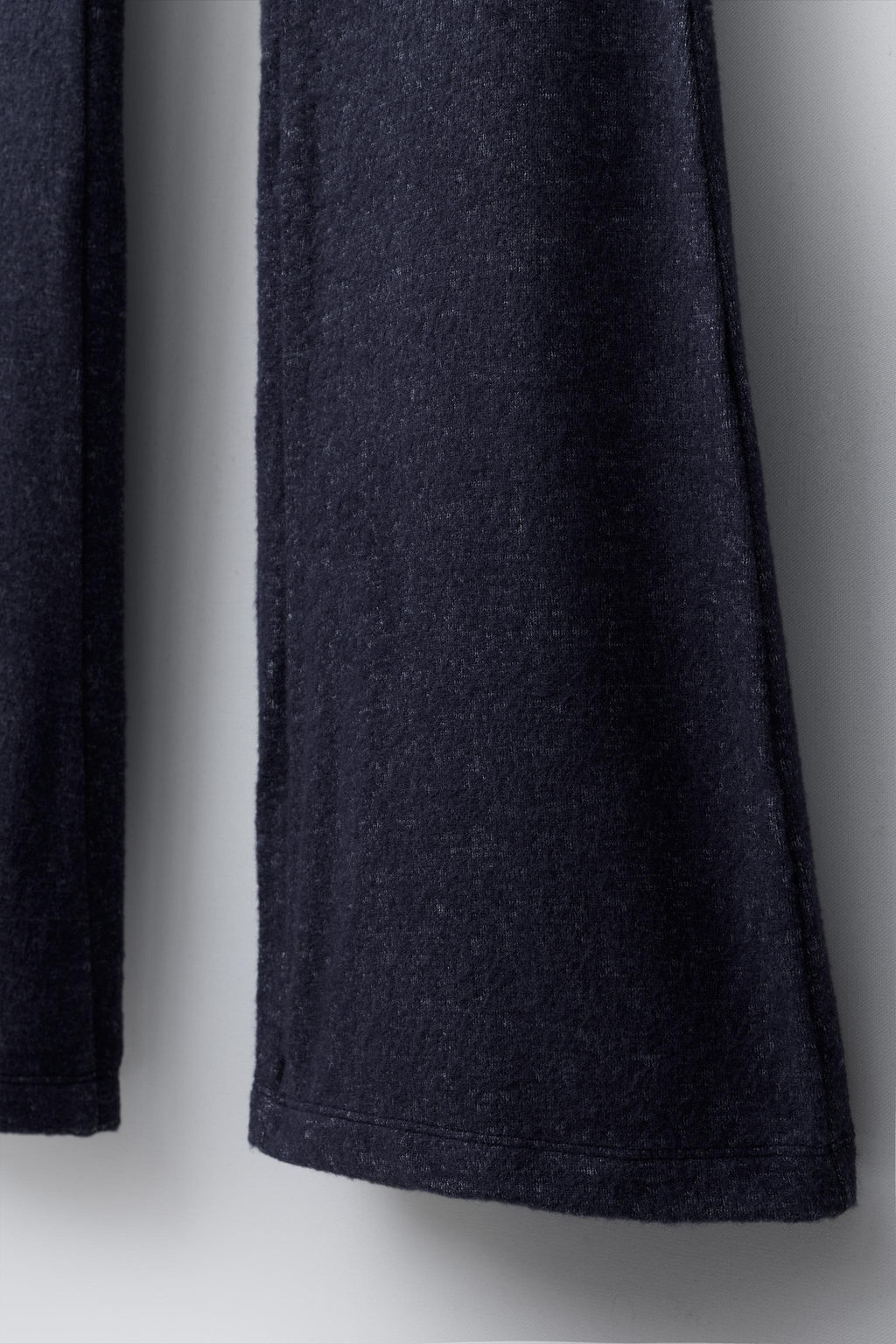 SOFT-TOUCH FLARE TROUSERS - Zara фото 4