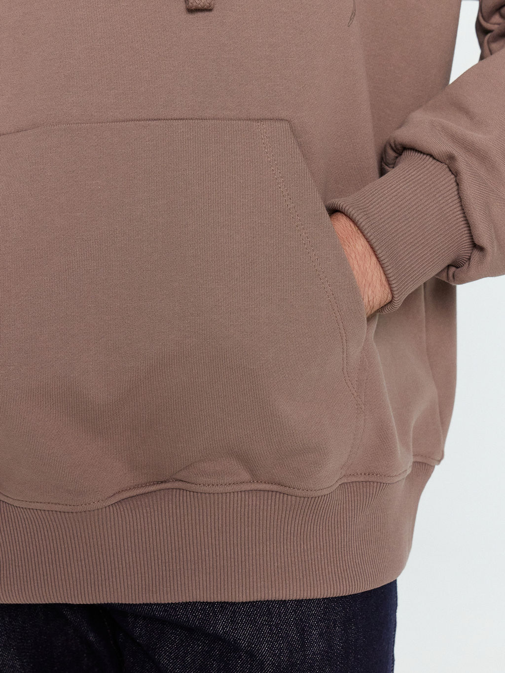 Худи мужское в таупово-бежевом цвете тауп +печать 121867-1 - Mark formelle фото 5