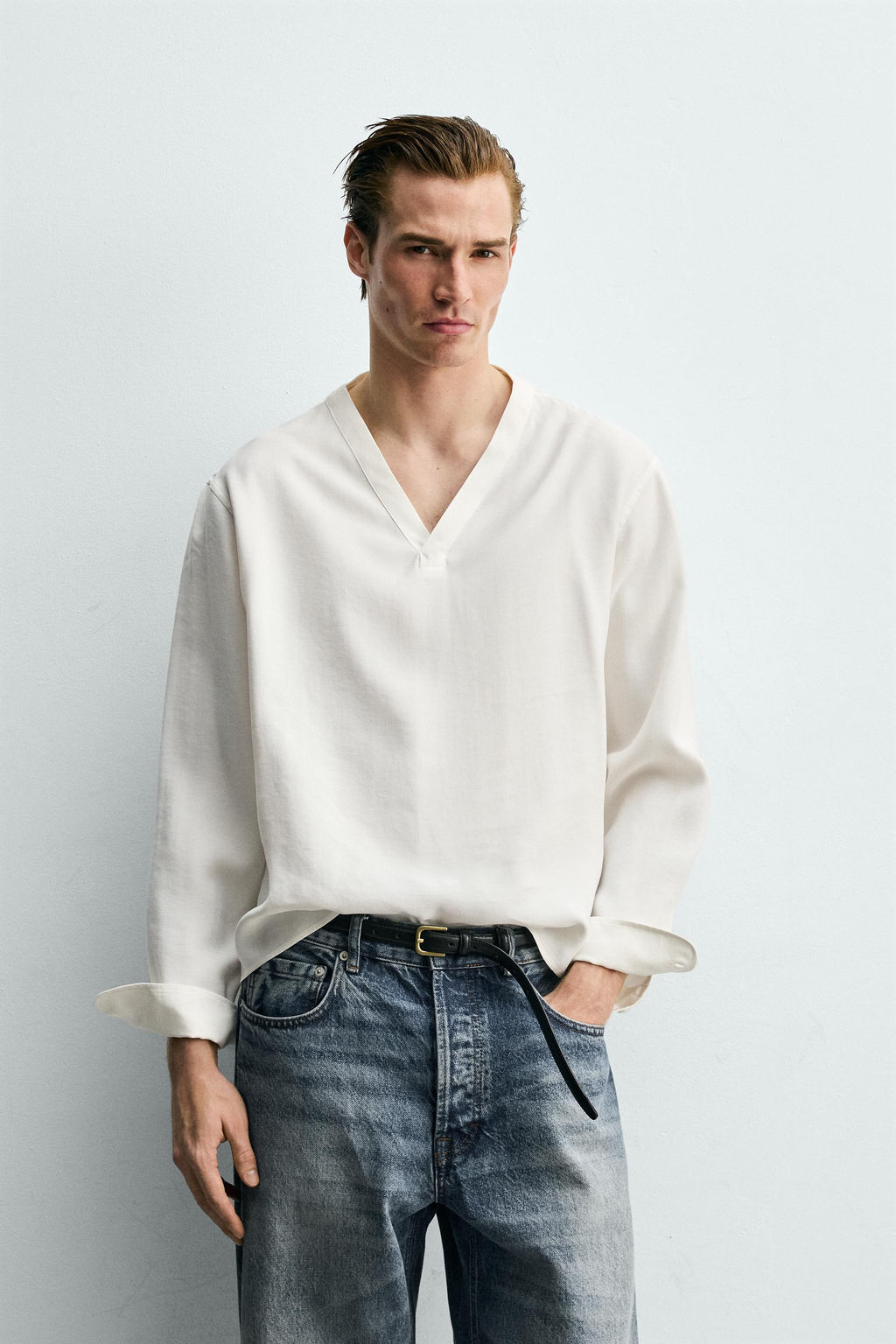 CAMISA FLUIDA CUELLO PICO / Blanco - Zara фото 2