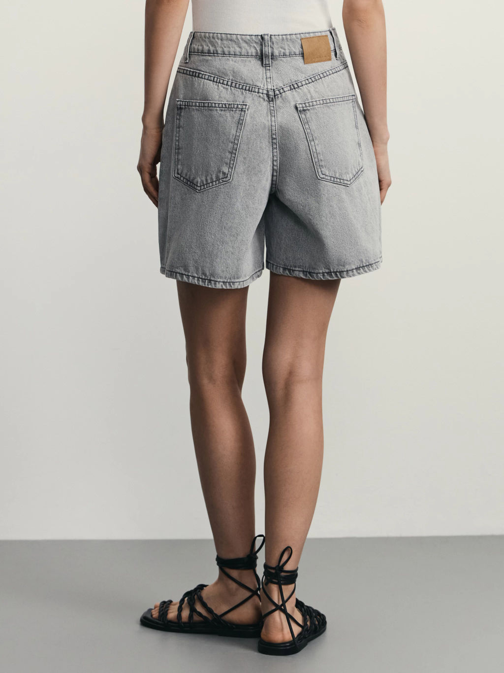 Джинсовые шорты со складками / Zarina фото 5