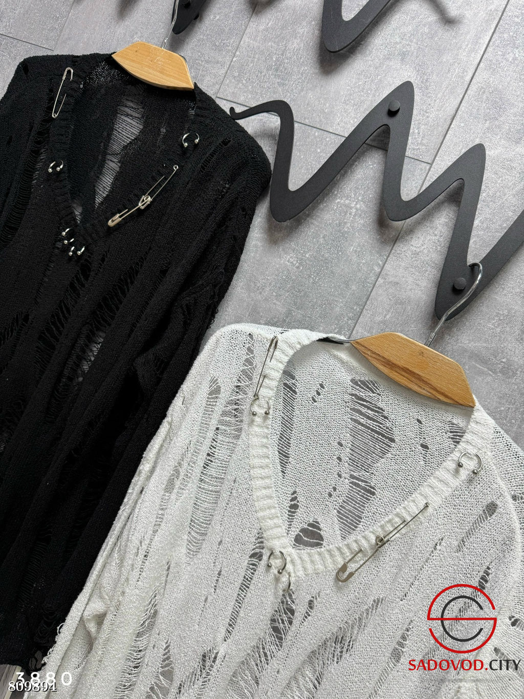 Рваный лонг с булавками - Bruno фото 2