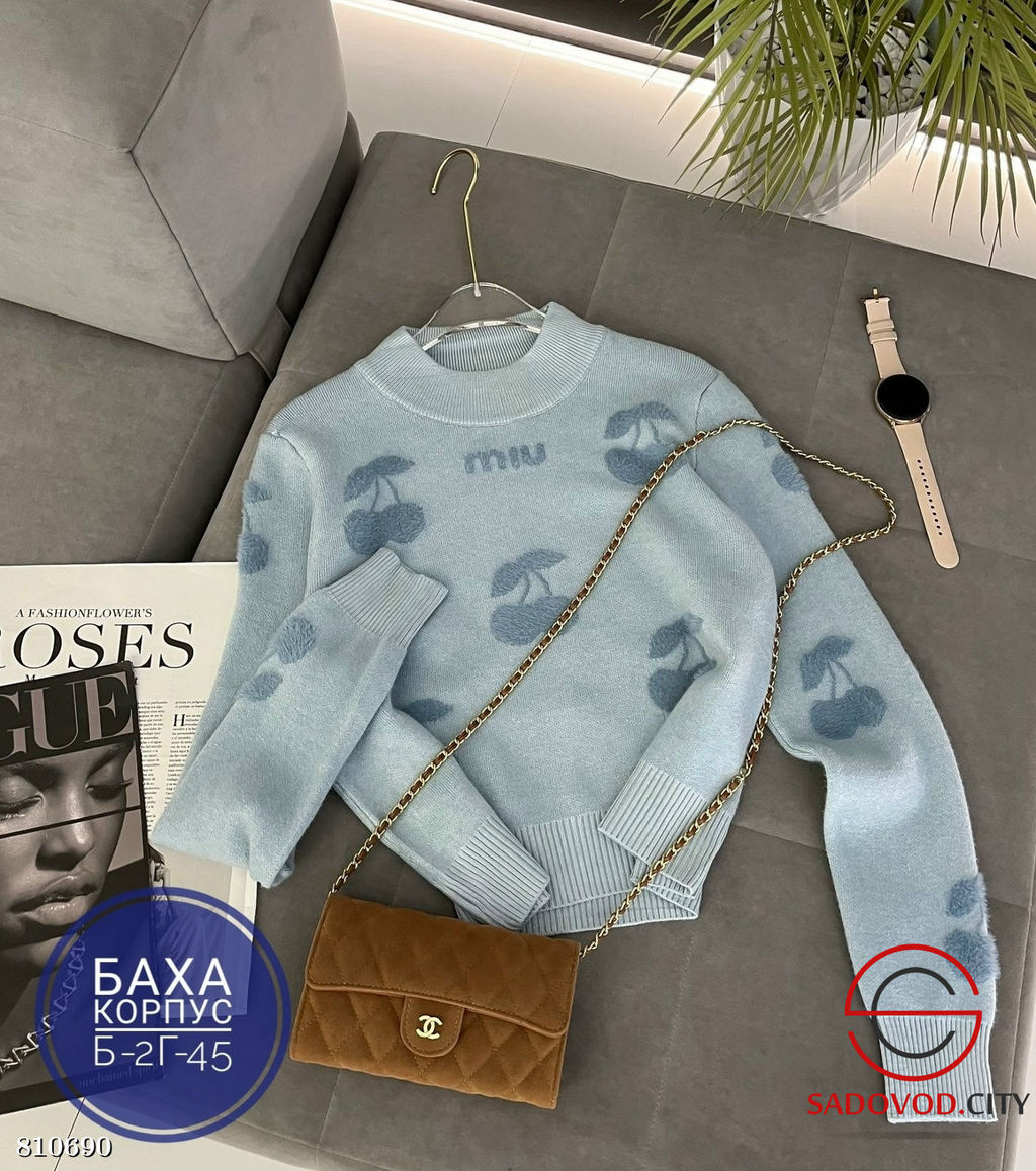 Свитер женский с принтом