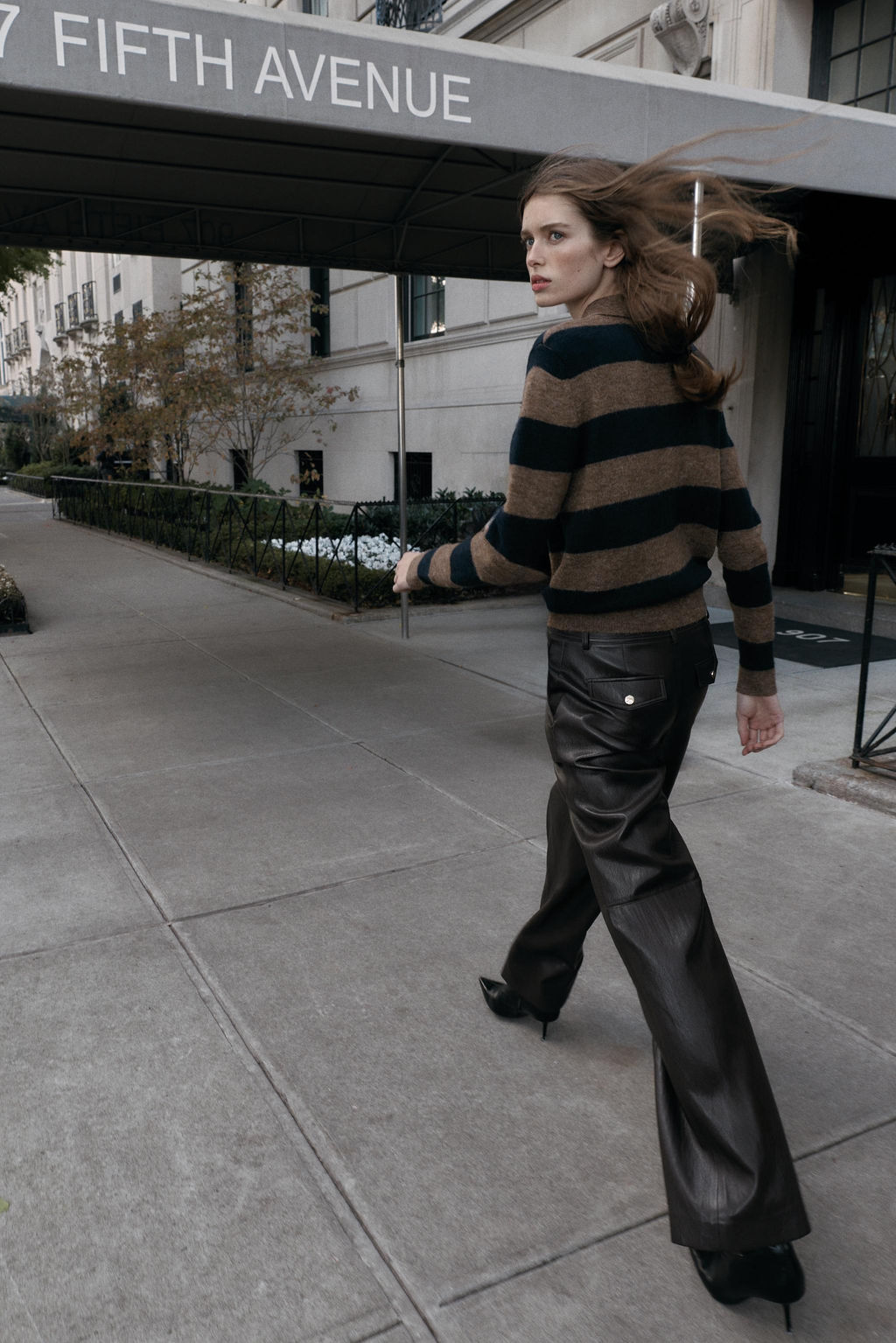 STRIPED CARDIGAN - Zara фото 3